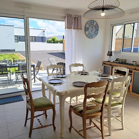 Single Storey Holiday Home In Cléder מראה חיצוני תמונה