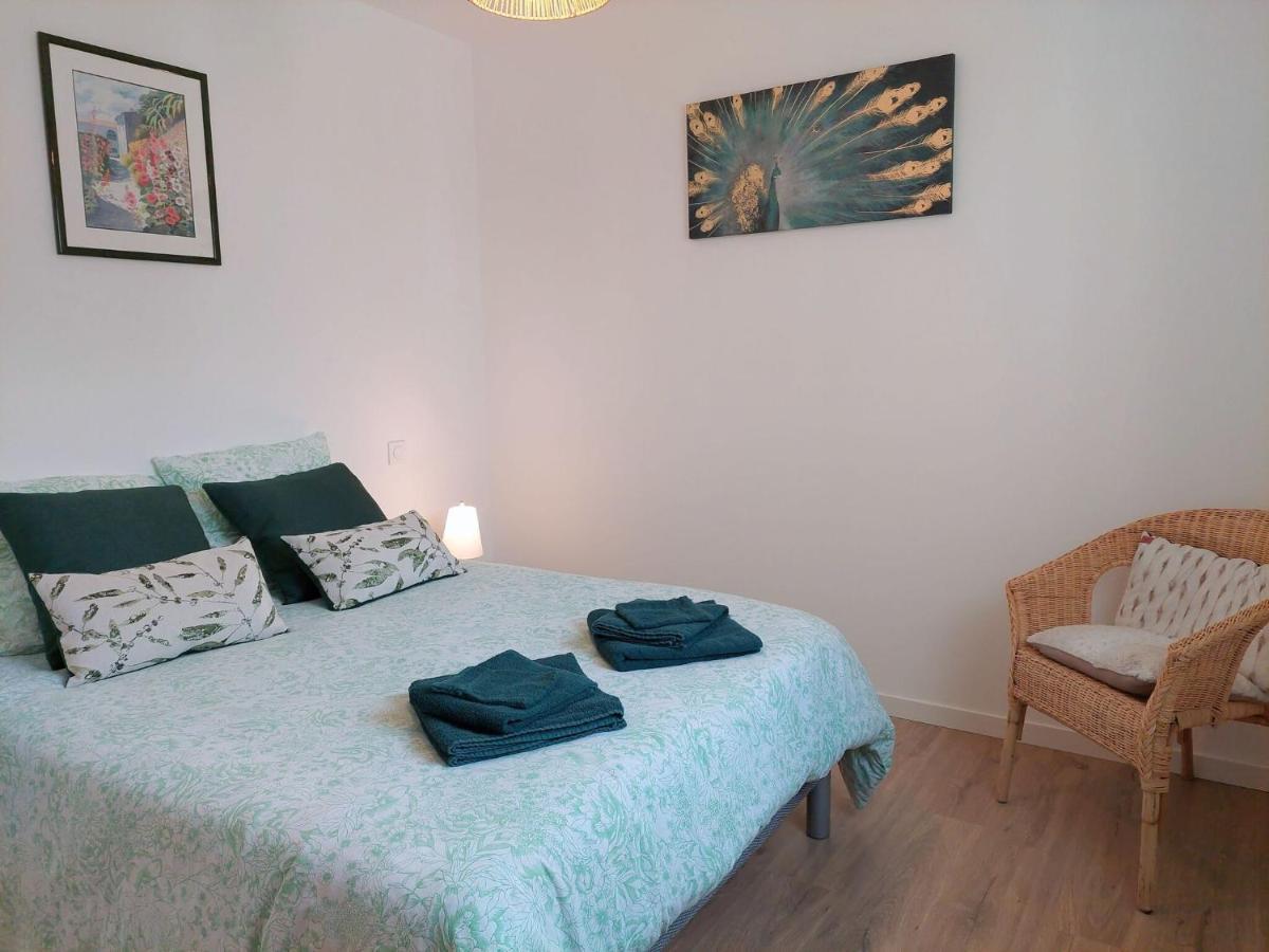 Single Storey Holiday Home In Cléder מראה חיצוני תמונה