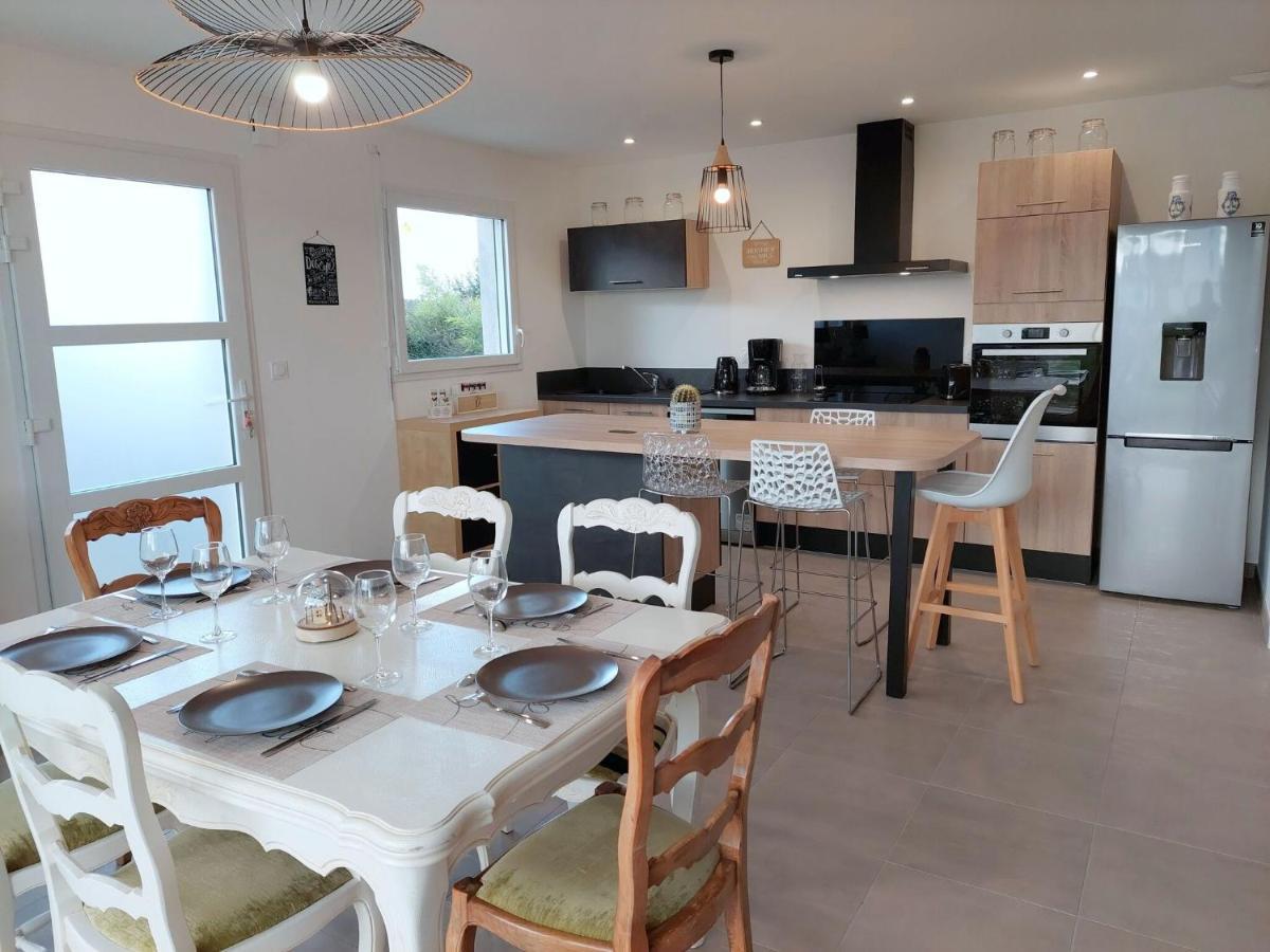 Single Storey Holiday Home In Cléder מראה חיצוני תמונה